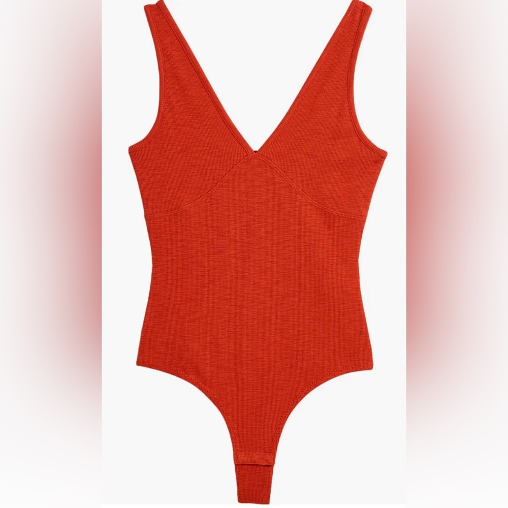 NWT Madewell Deep V-Neck Thong Bodysuit Color: Ground Madder